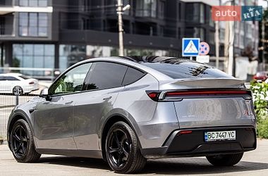 Внедорожник / Кроссовер Tesla Model Y 2025 в Львове