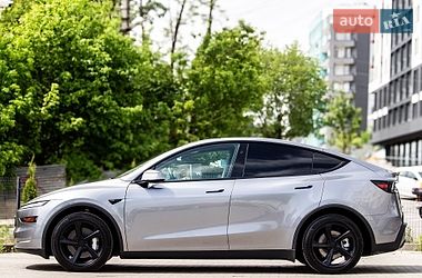 Внедорожник / Кроссовер Tesla Model Y 2025 в Львове