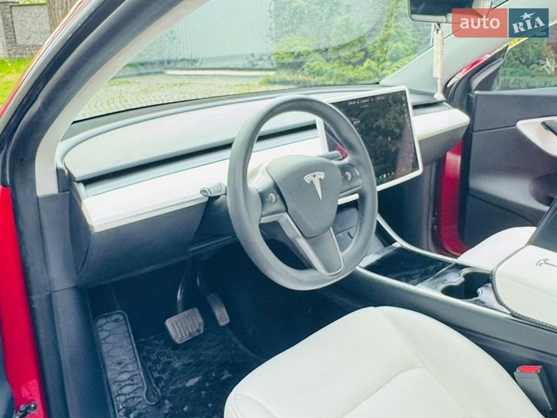 Позашляховик / Кросовер Tesla Model Y 2021 в Житомирі