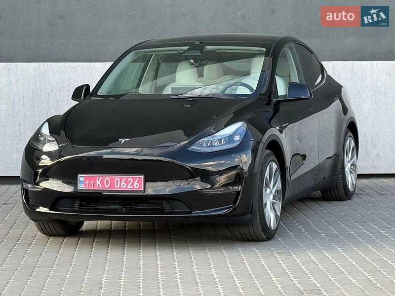Позашляховик / Кросовер Tesla Model Y 2023 в Тернополі
