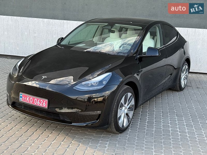 Позашляховик / Кросовер Tesla Model Y 2023 в Тернополі