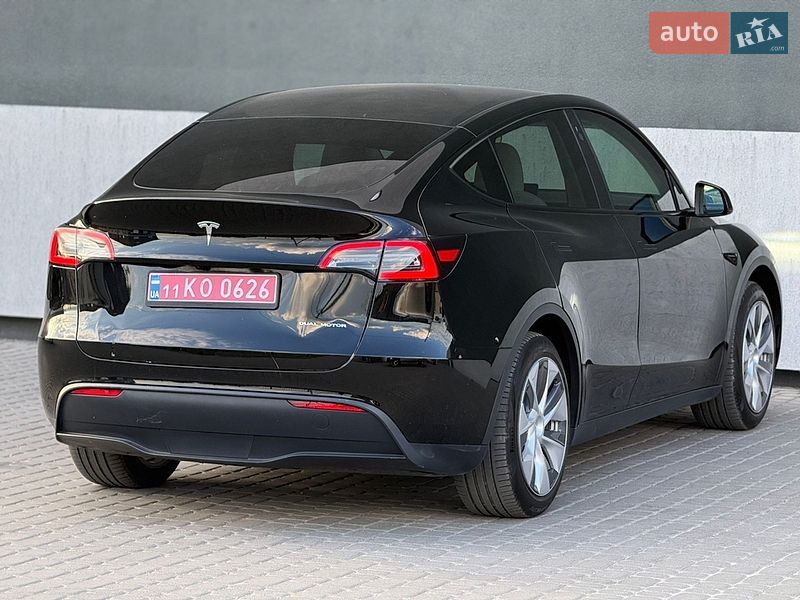 Позашляховик / Кросовер Tesla Model Y 2023 в Тернополі