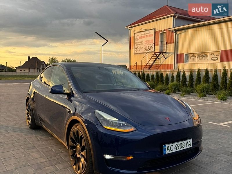 Tesla Model Y 2022