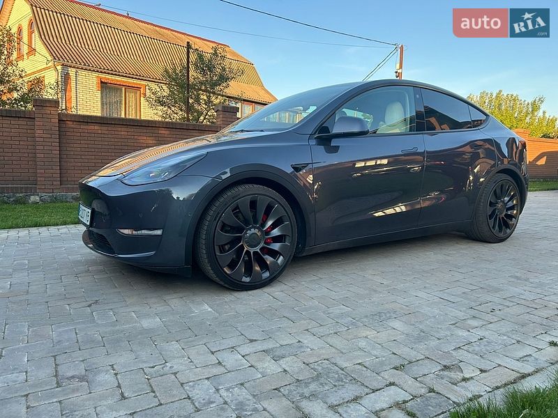 Внедорожник / Кроссовер Tesla Model Y 2022 в Виннице