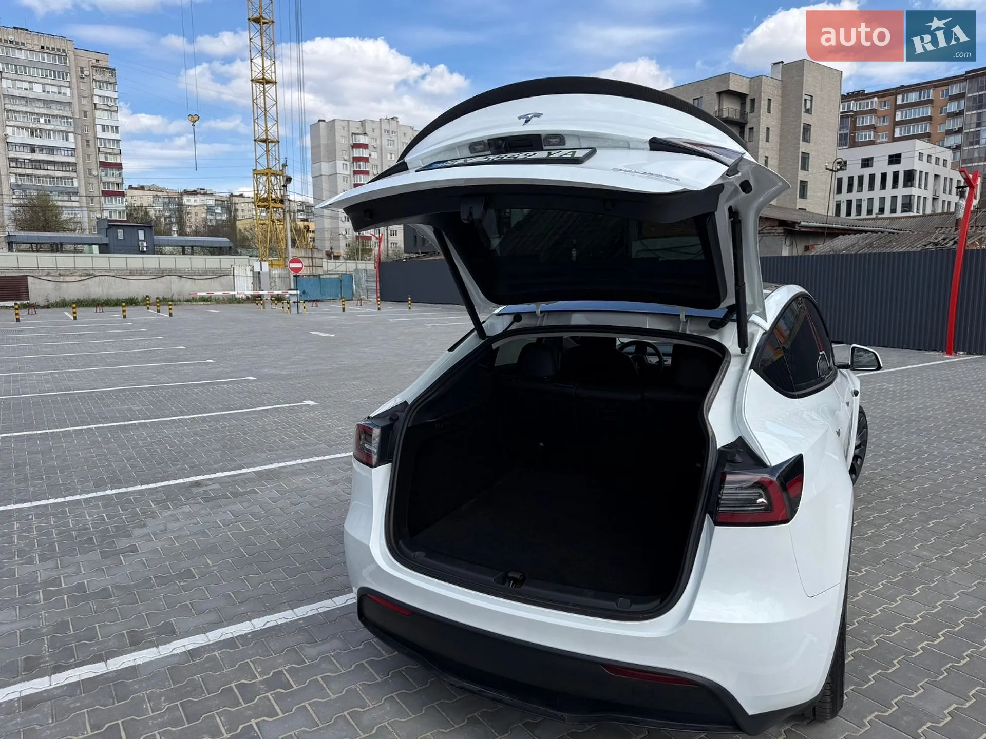 2024 Tesla Model Y - мініатюра 11