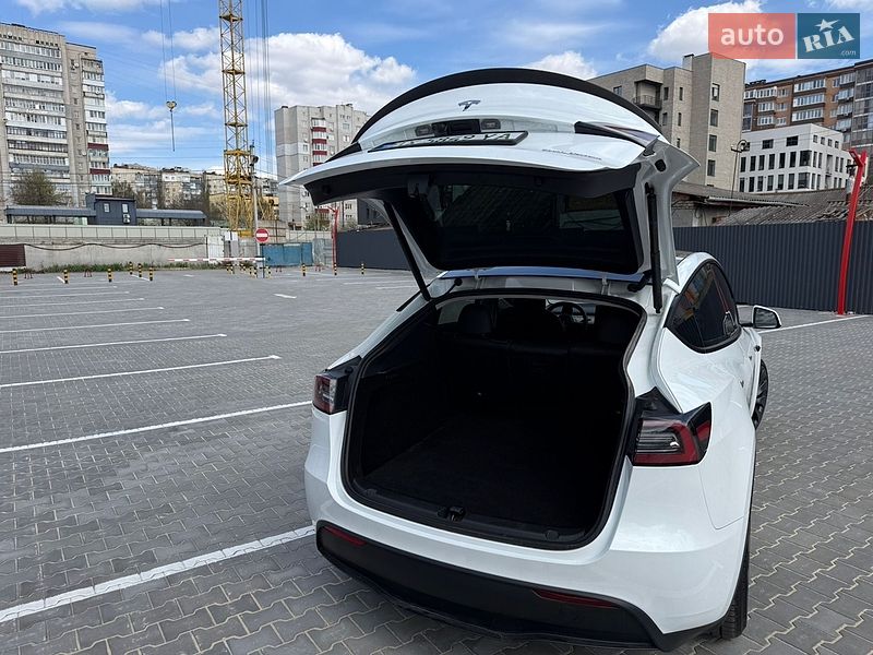 Внедорожник / Кроссовер Tesla Model Y 2024 в Хмельницком