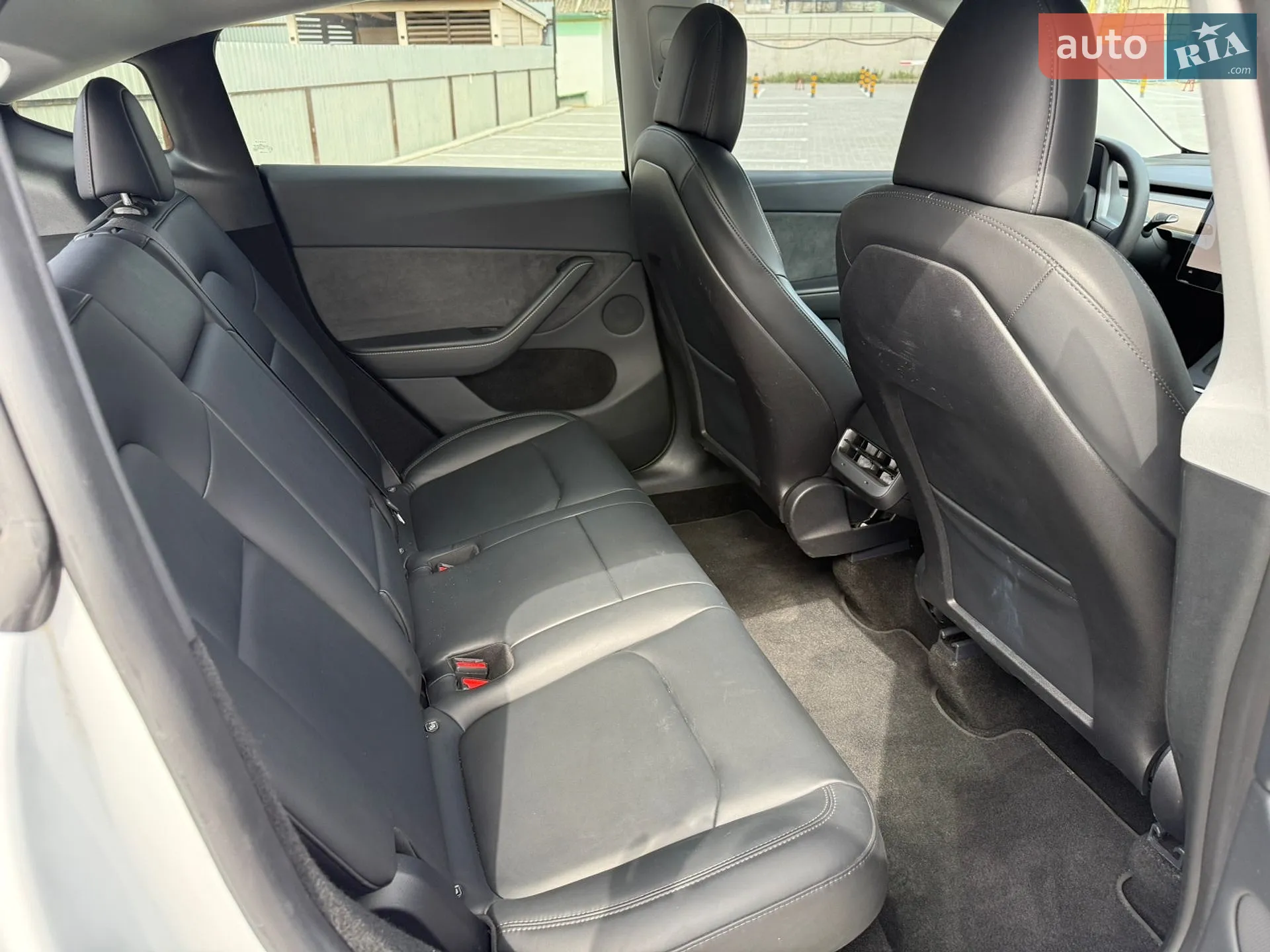 2024 Tesla Model Y - мініатюра 16