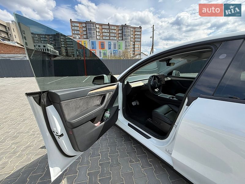 Внедорожник / Кроссовер Tesla Model Y 2024 в Хмельницком