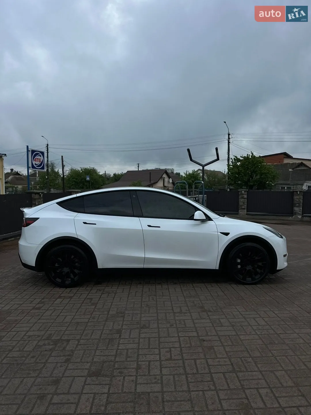 2020 Tesla Model Y - мініатюра 4