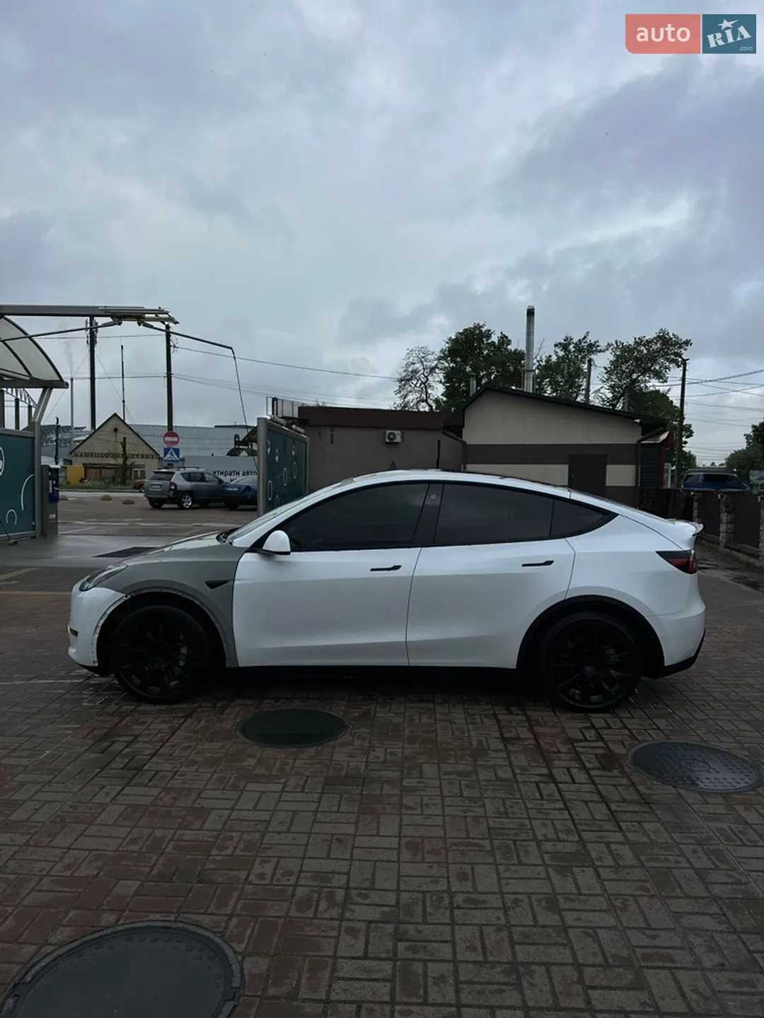 2020 Tesla Model Y - мініатюра 8