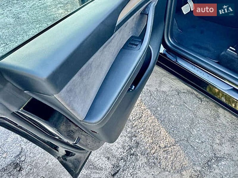 Позашляховик / Кросовер Tesla Model Y 2024 в Києві