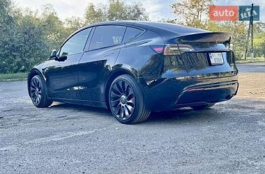 Позашляховик / Кросовер Tesla Model Y 2024 в Києві