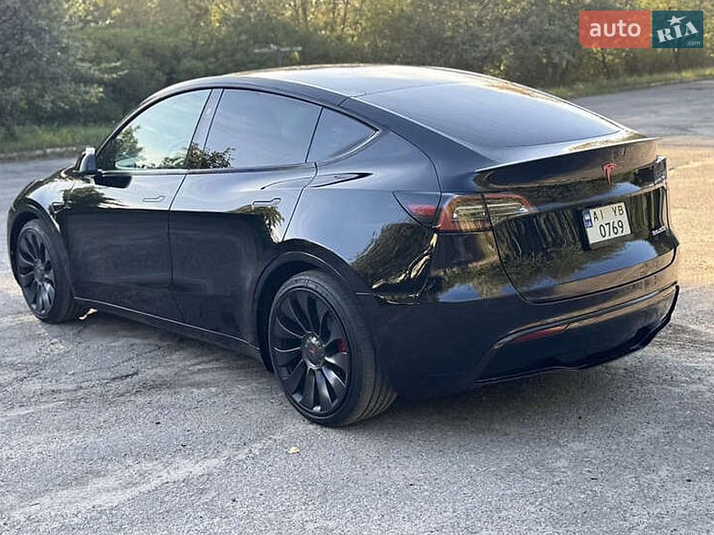 Позашляховик / Кросовер Tesla Model Y 2024 в Києві