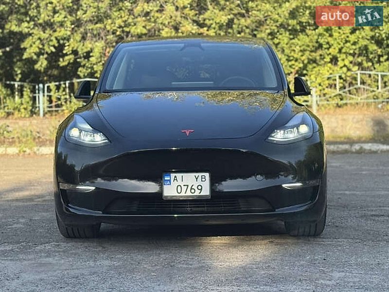 Позашляховик / Кросовер Tesla Model Y 2024 в Києві