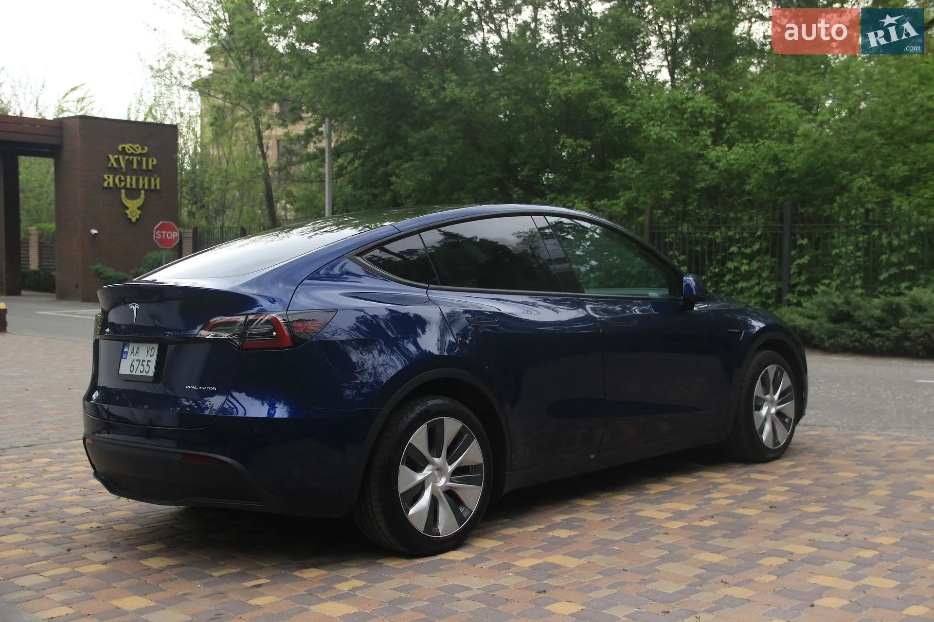 2022 Tesla Model Y - мініатюра 3