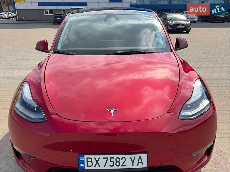 Tesla Model Y 2023