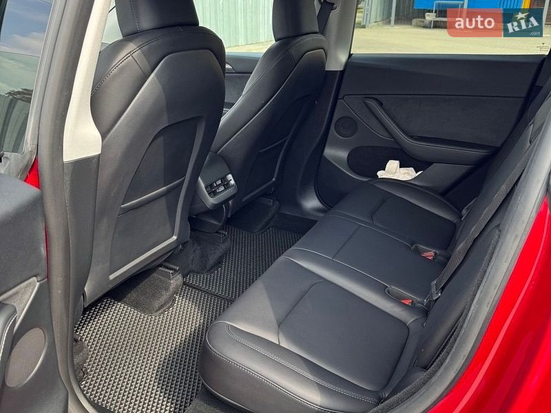 Внедорожник / Кроссовер Tesla Model Y 2023 в Хмельницком
