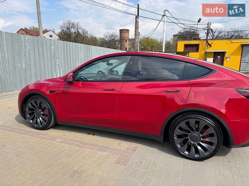 Внедорожник / Кроссовер Tesla Model Y 2023 в Хмельницком
