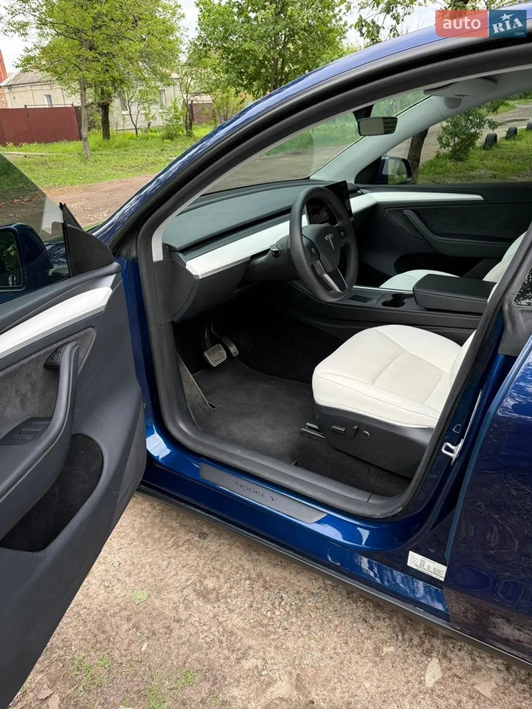 2024 Tesla Model Y - мініатюра 8