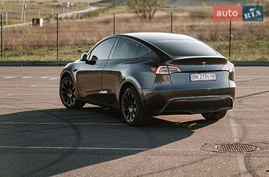 Внедорожник / Кроссовер Tesla Model Y 2024 в Ровно