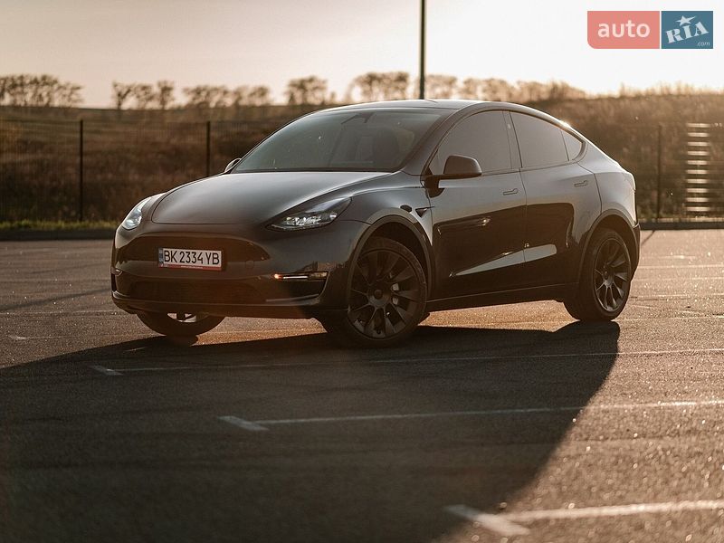 Внедорожник / Кроссовер Tesla Model Y 2024 в Ровно