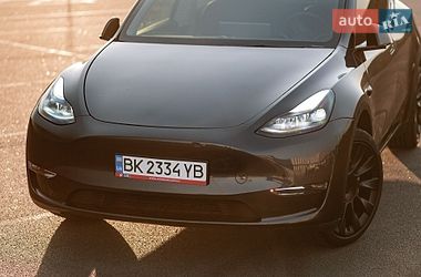 Внедорожник / Кроссовер Tesla Model Y 2024 в Ровно