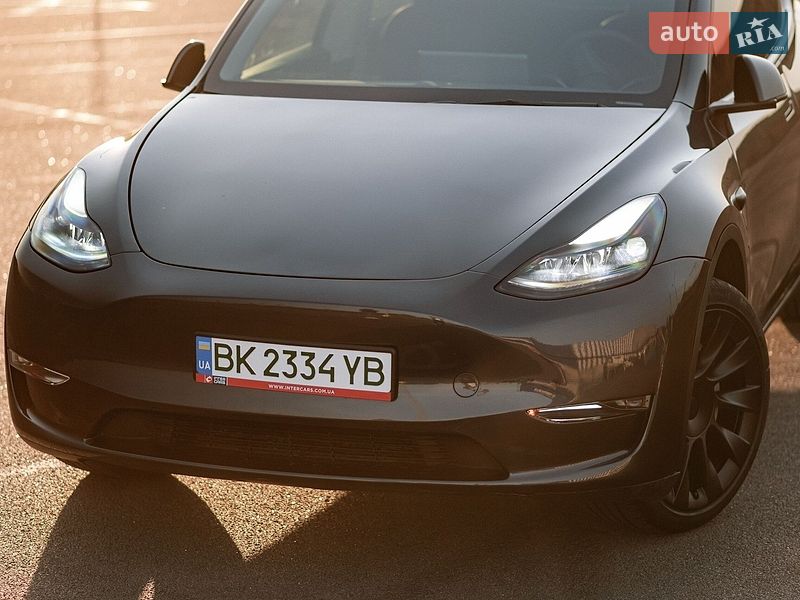 Внедорожник / Кроссовер Tesla Model Y 2024 в Ровно