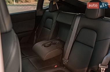 Внедорожник / Кроссовер Tesla Model Y 2024 в Ровно