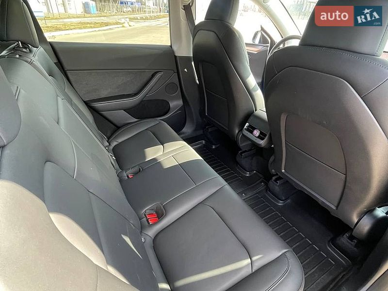 Позашляховик / Кросовер Tesla Model Y 2023 в Києві фото 6 Позашляховик / Кросовер Tesla Model Y 2023 в Києві
