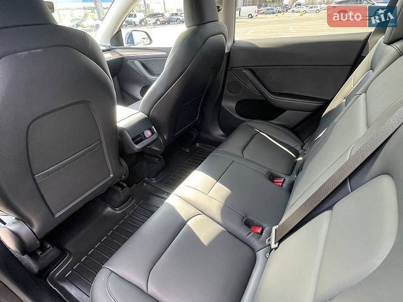Позашляховик / Кросовер Tesla Model Y 2023 в Києві фото 13 Позашляховик / Кросовер Tesla Model Y 2023 в Києві