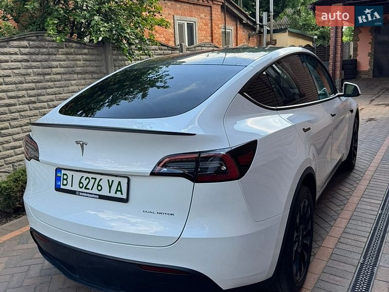 Внедорожник / Кроссовер Tesla Model Y 2022 в Полтаве