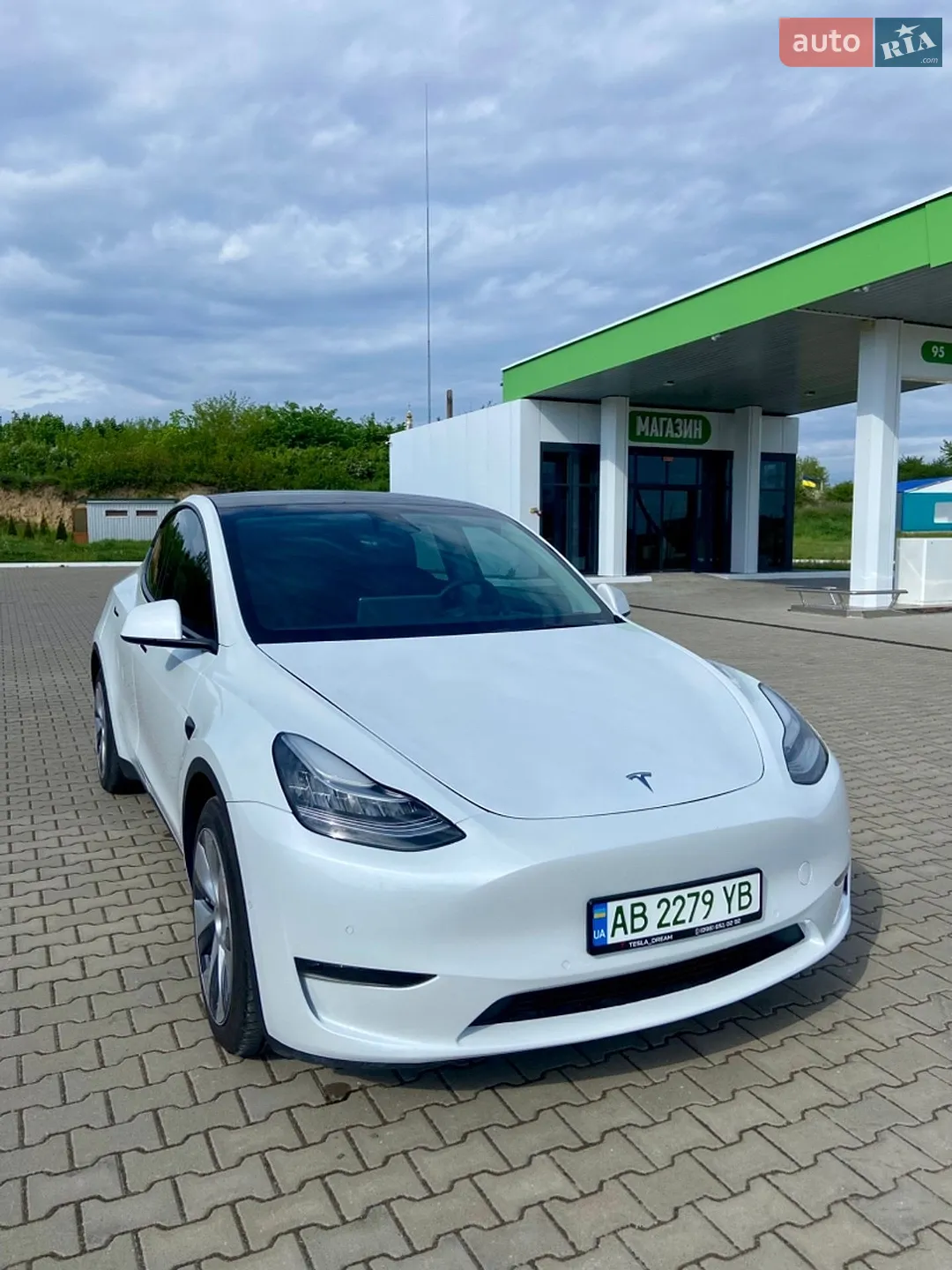 2022 Tesla Model Y - мініатюра 2