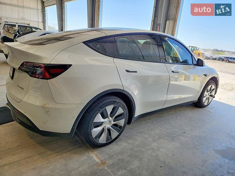 Внедорожник / Кроссовер Tesla Model Y 2021 в Львове