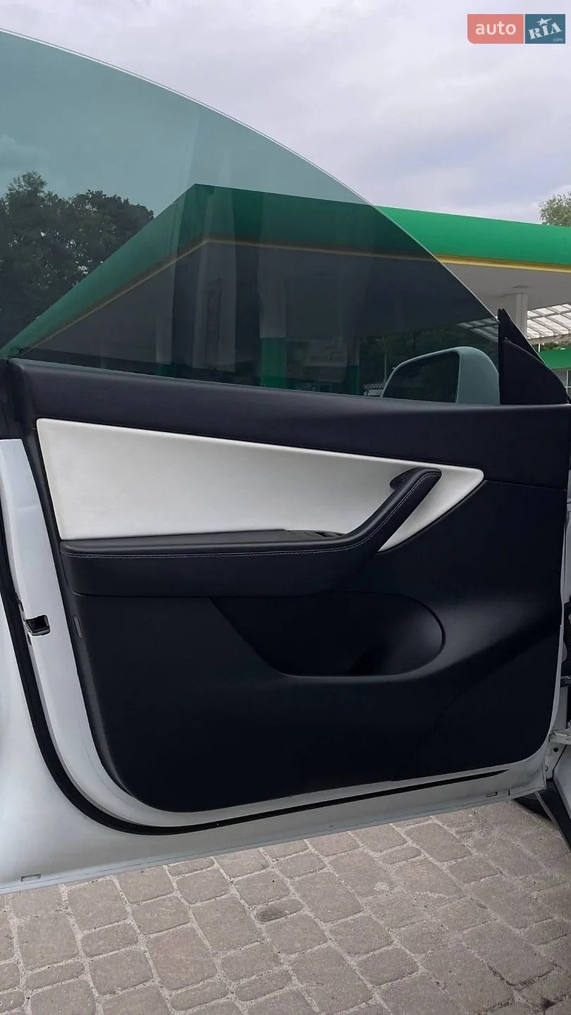 2021 Tesla Model Y - мініатюра 10