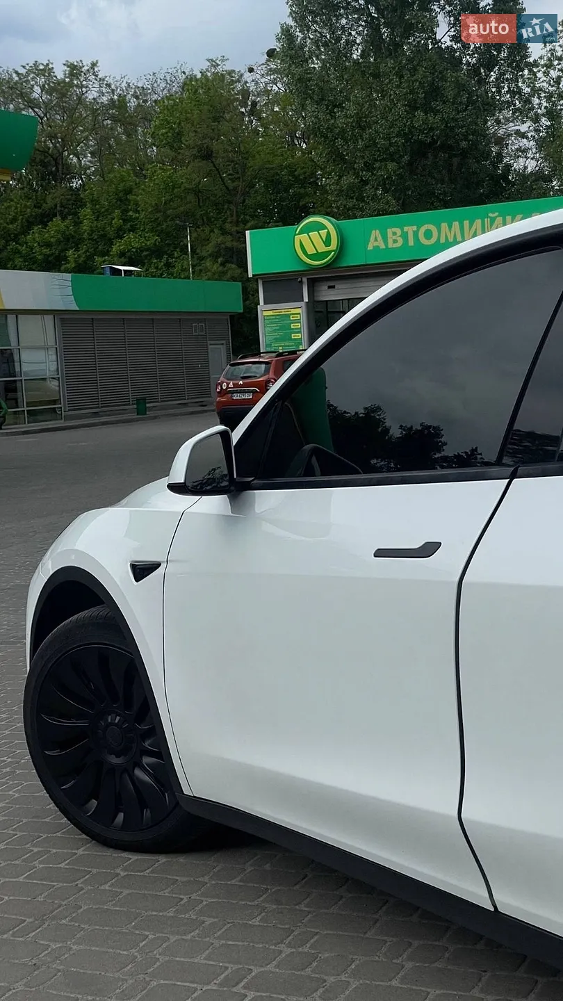 2021 Tesla Model Y - мініатюра 3
