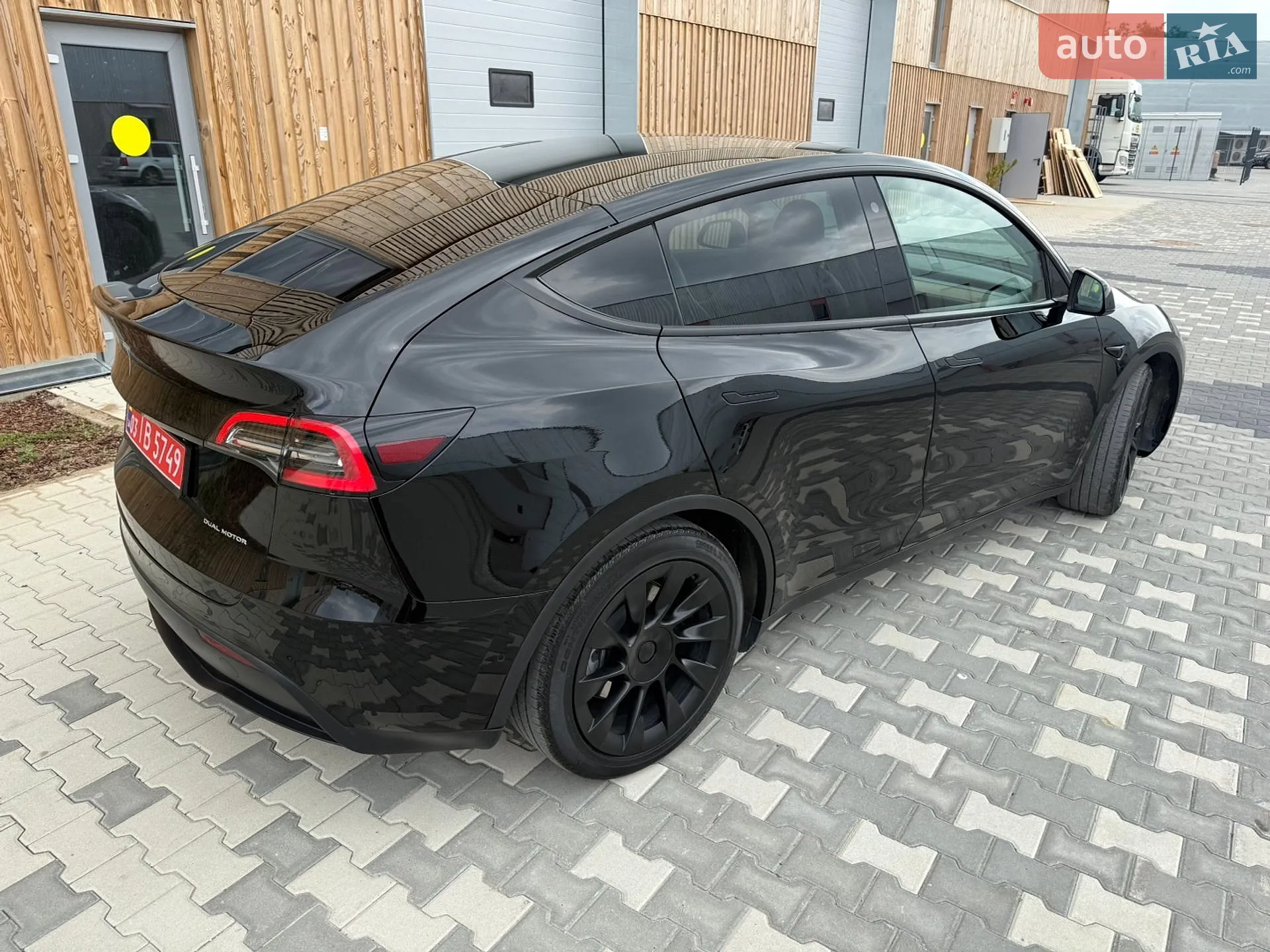 2021 Tesla Model Y - мініатюра 8