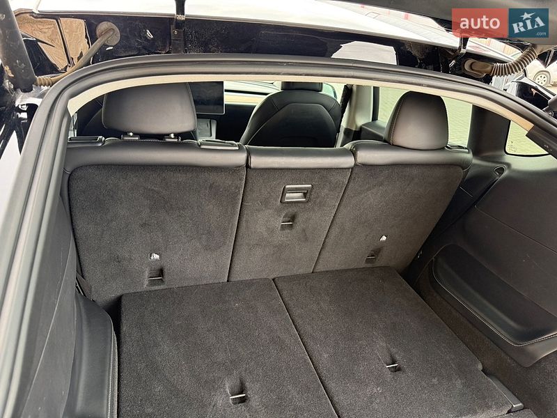 Внедорожник / Кроссовер Tesla Model Y 2021 в Львове