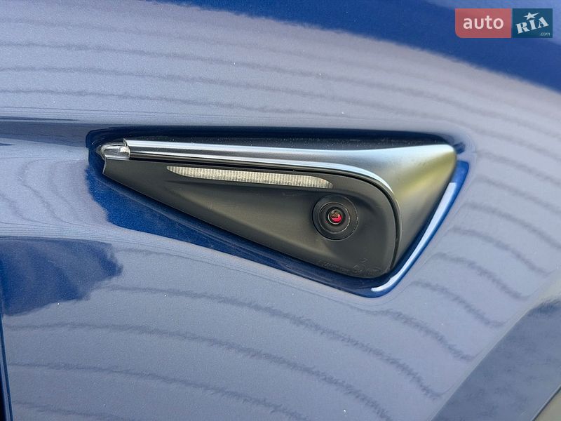 Внедорожник / Кроссовер Tesla Model Y 2024 в Виннице