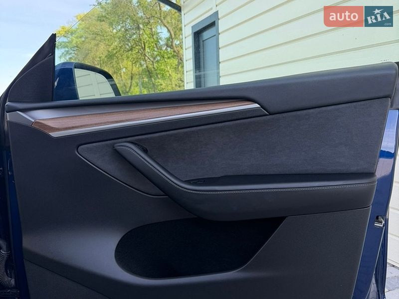 Внедорожник / Кроссовер Tesla Model Y 2024 в Виннице