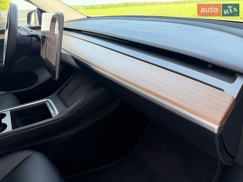 Внедорожник / Кроссовер Tesla Model Y 2024 в Виннице