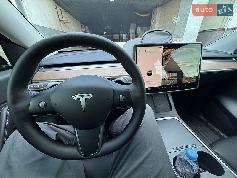 Внедорожник / Кроссовер Tesla Model Y 2022 в Киеве