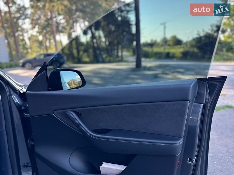 Внедорожник / Кроссовер Tesla Model Y 2020 в Виннице
