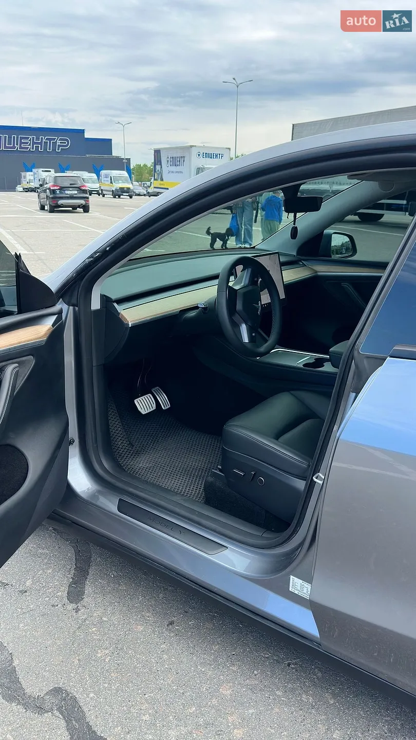 2024 Tesla Model Y - мініатюра 17