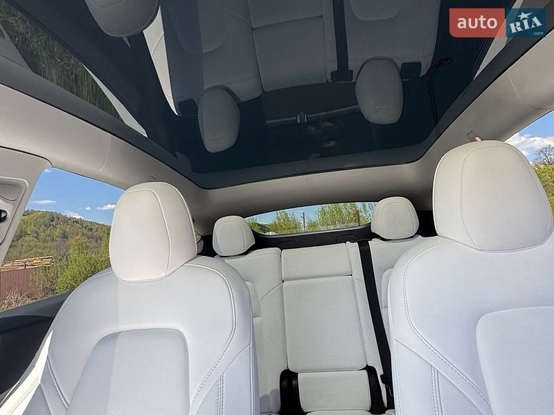 Внедорожник / Кроссовер Tesla Model Y 2022 в Долине