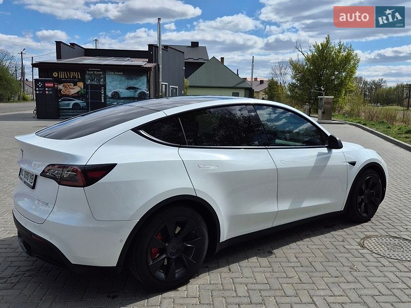 Внедорожник / Кроссовер Tesla Model Y 2021 в Луцке