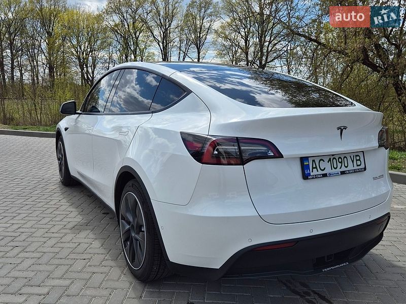Внедорожник / Кроссовер Tesla Model Y 2021 в Луцке