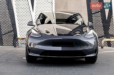 Позашляховик / Кросовер Tesla Model Y 2022 в Києві