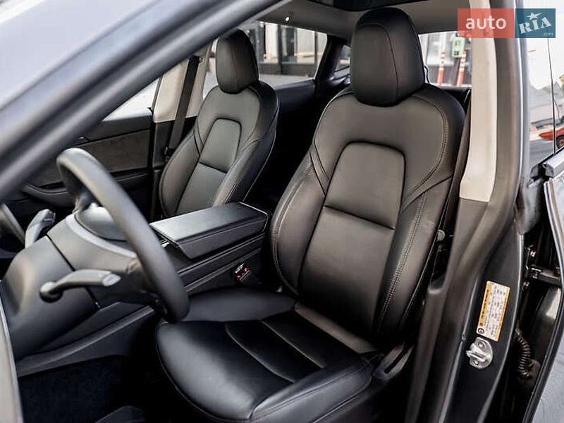 Внедорожник / Кроссовер Tesla Model Y 2022 в Киеве