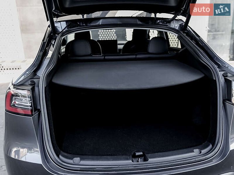 Внедорожник / Кроссовер Tesla Model Y 2022 в Киеве