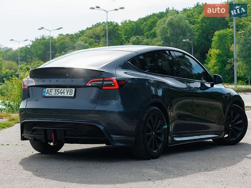 Позашляховик / Кросовер Tesla Model Y 2020 в Дніпрі